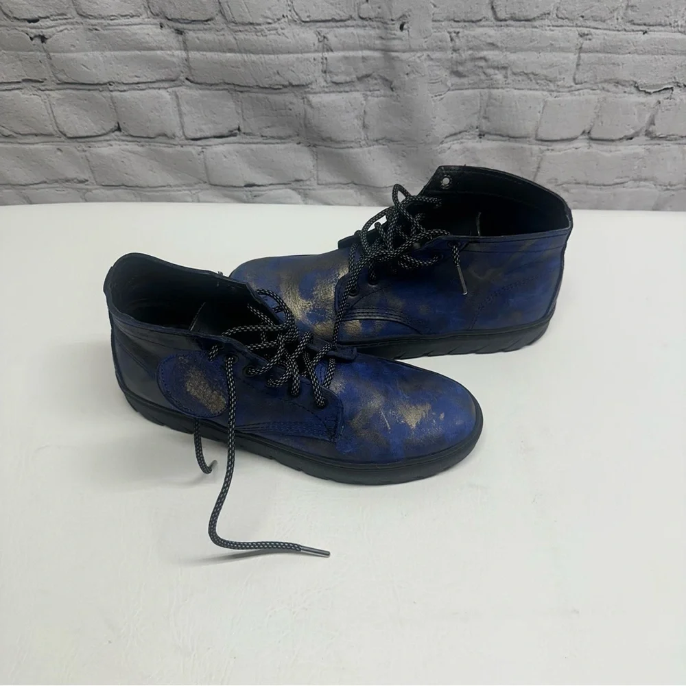 Brand new Wolverine Boots never worn. Size 8 NWOT